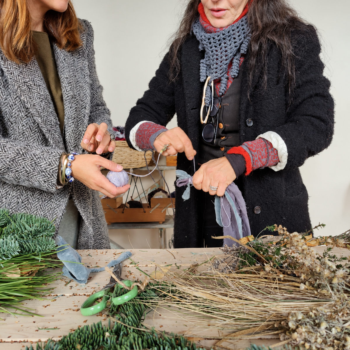 RECLAIMED WREATHS — A Christmas workshop at Casa Vuscichè